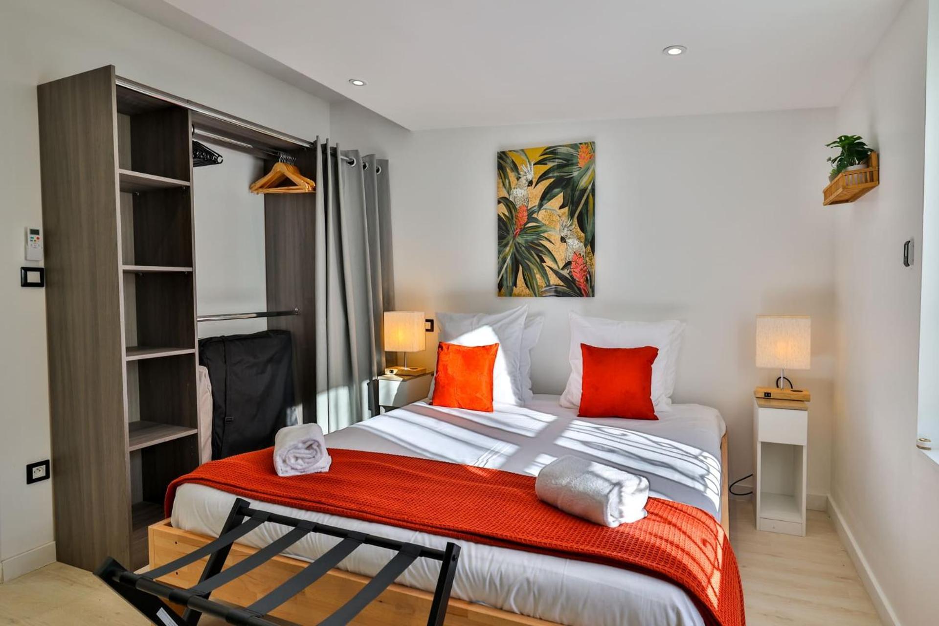 Le Lucien Eco-Appart'Hotel - Angouleme - Centre - Wifi - Parking Prive - Classe 4 Etoiles Bagian luar foto